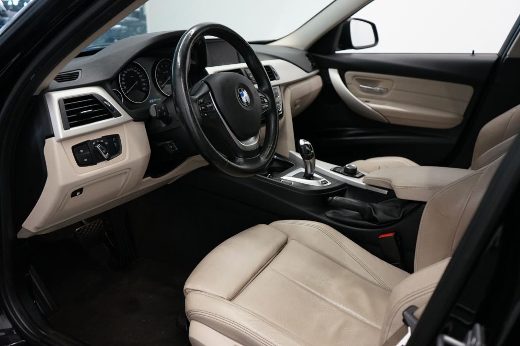 BMW 330e 2018
