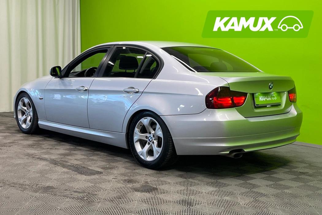 BMW 318 2010