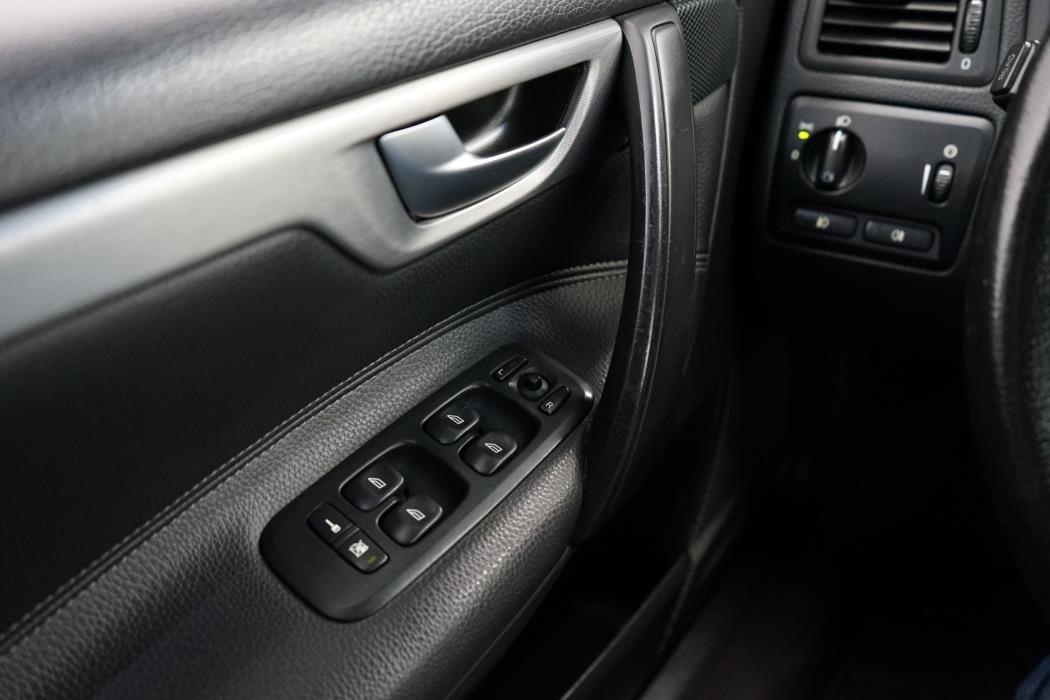 Volvo V70 2006