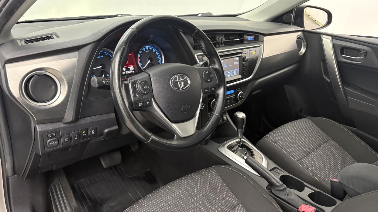 Toyota Auris 2014