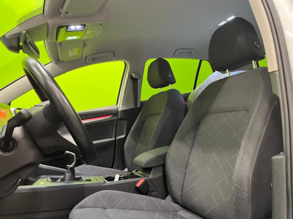 Volkswagen Golf 2021