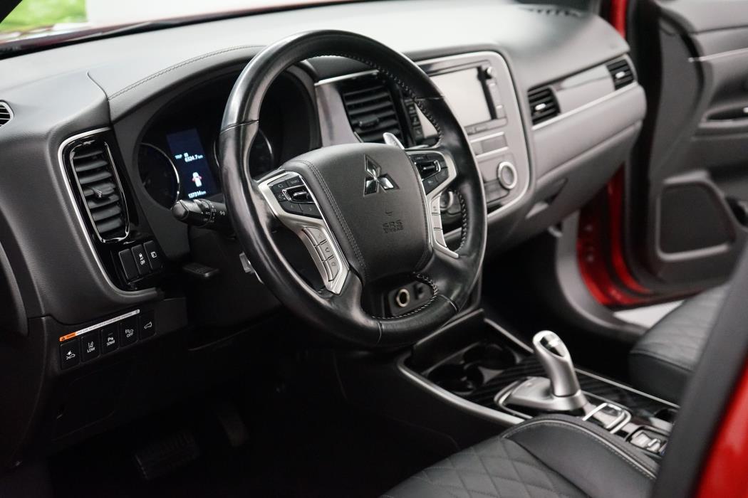 Mitsubishi Outlander PHEV 2019