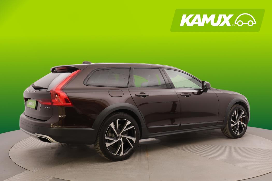 Volvo V90 Cross Country 2017