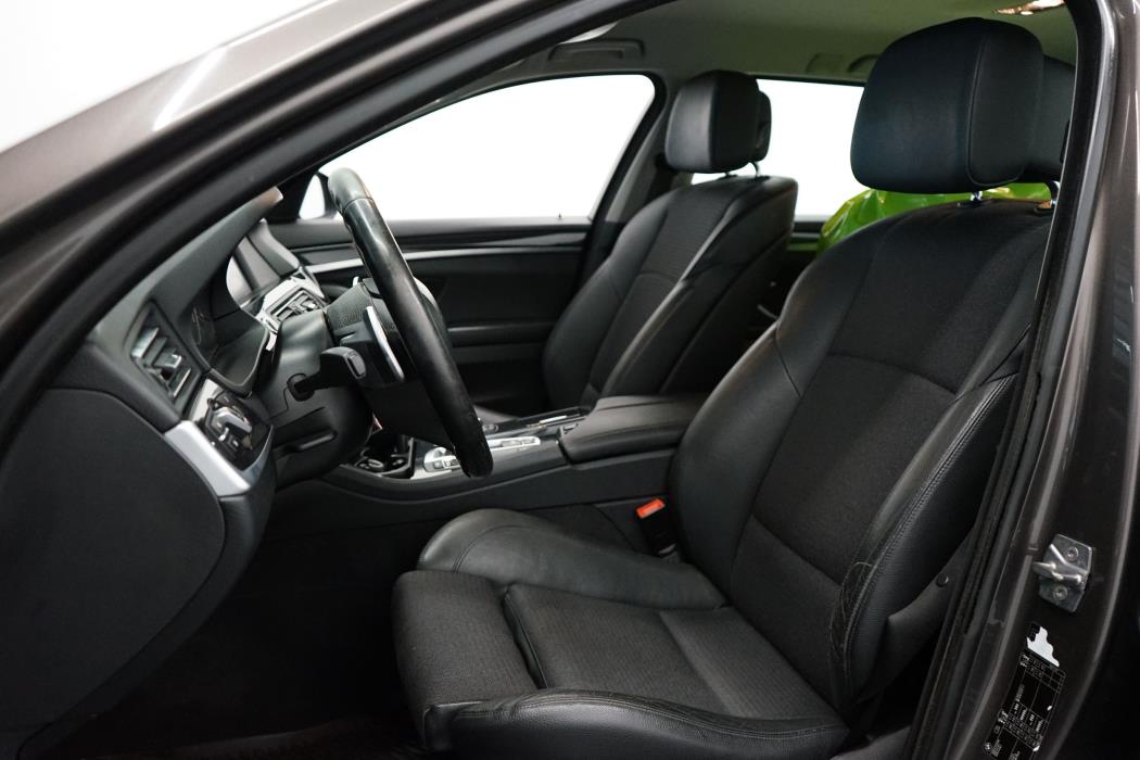 BMW 520 2011