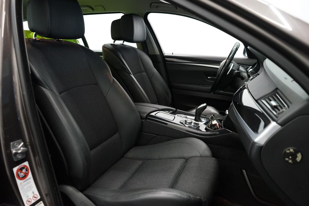 BMW 520 2011