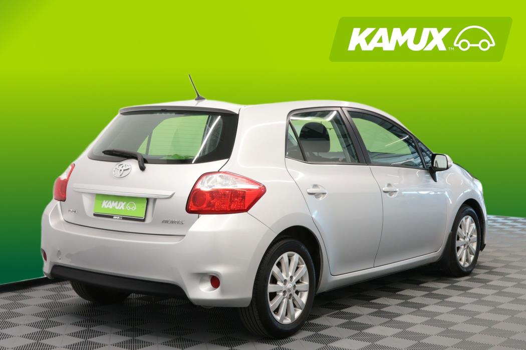 Toyota Auris 2010