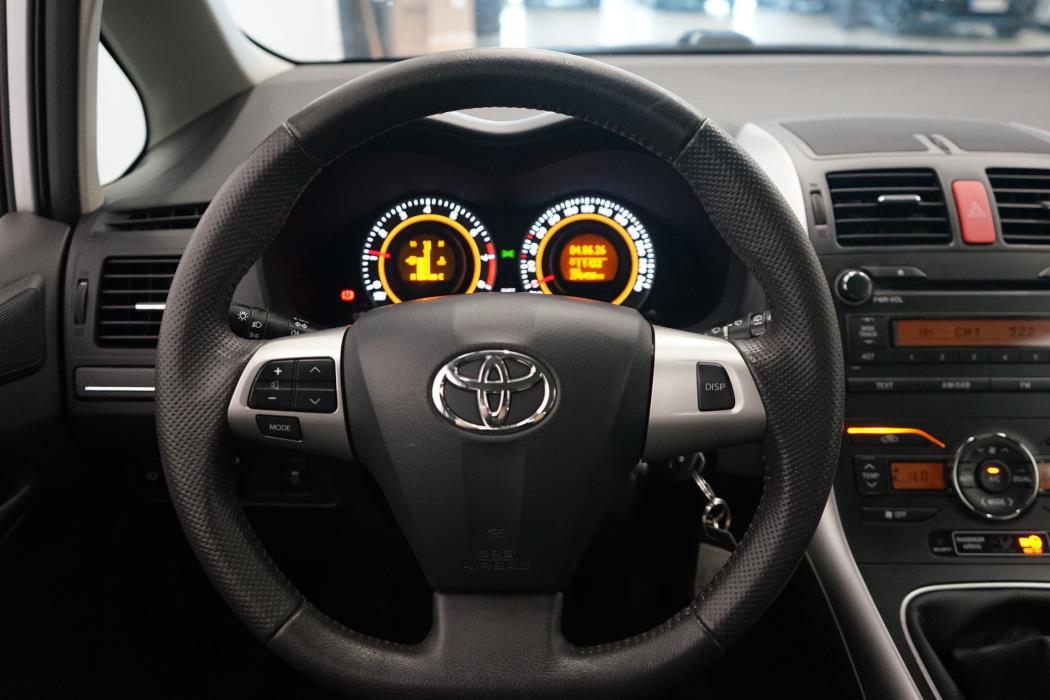 Toyota Auris 2010