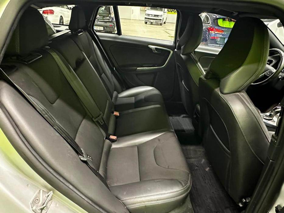 Volvo V60 2015