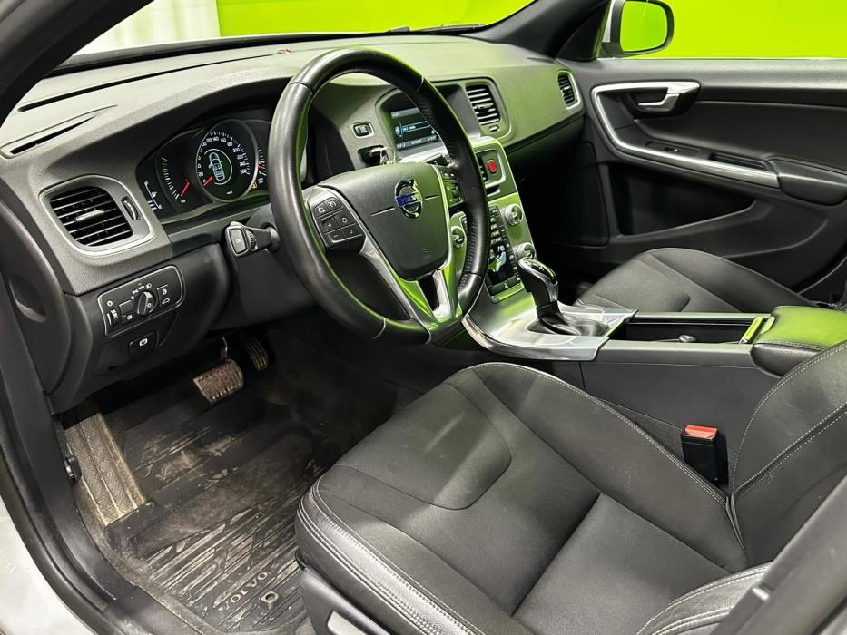 Volvo V60 2015