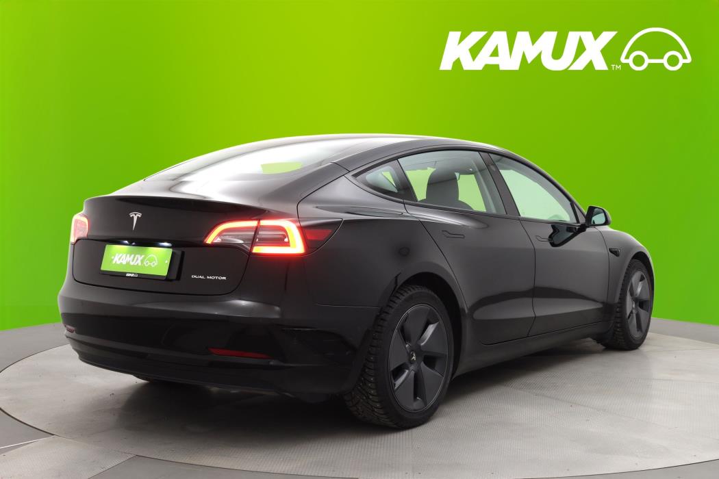 Tesla Model 3 2022
