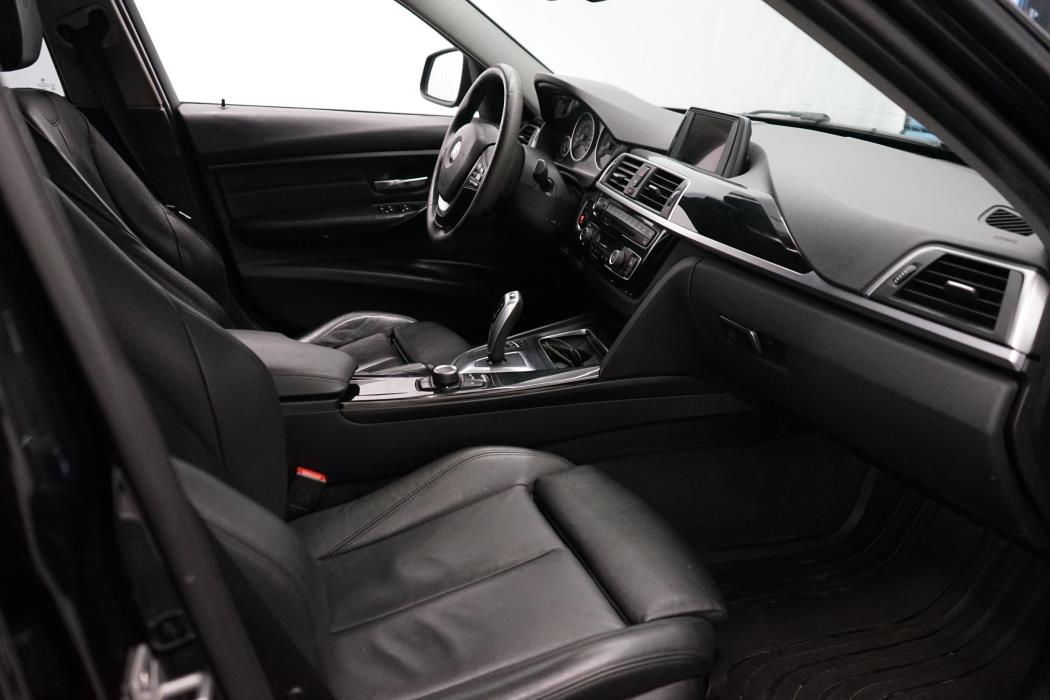 BMW 320 2017