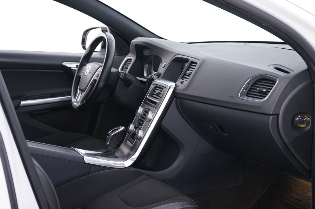 Volvo V60 Cross Country 2016