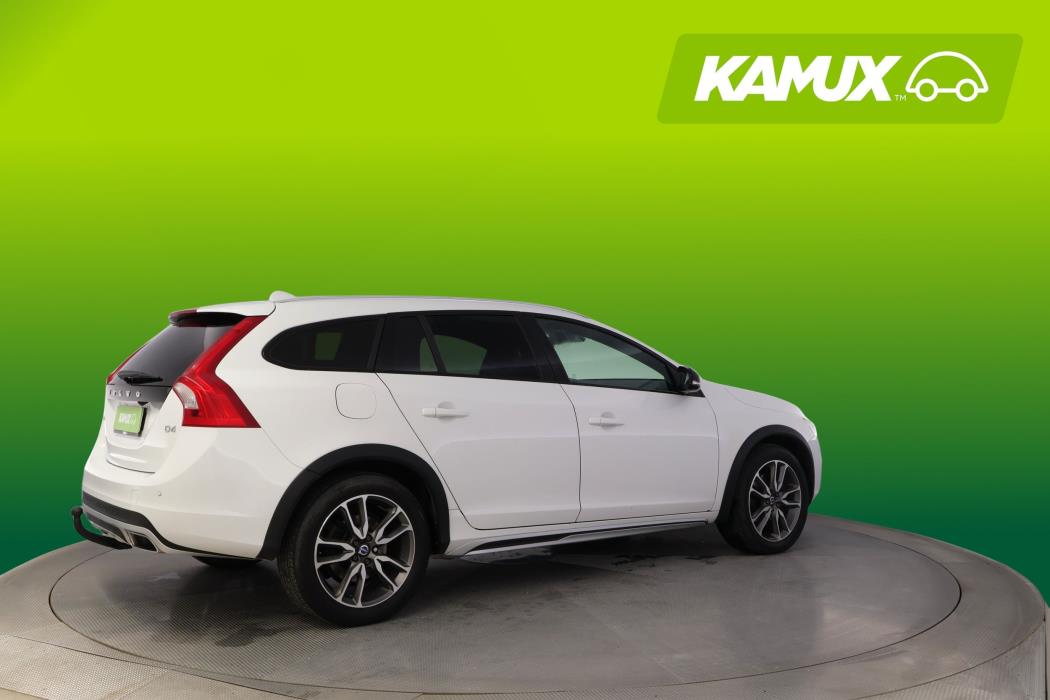 Volvo V60 Cross Country 2016
