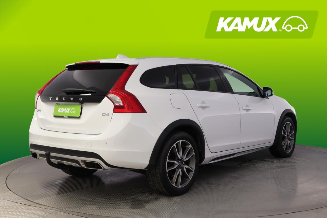 Volvo V60 Cross Country 2016