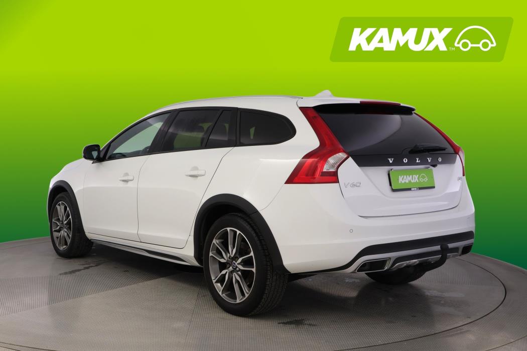 Volvo V60 Cross Country 2016