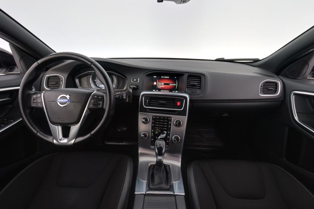 Volvo V60 Cross Country 2016