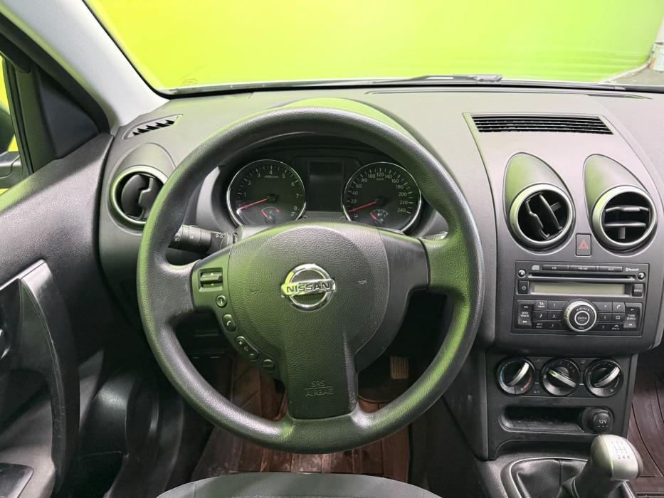 Nissan Qashqai+2 2010