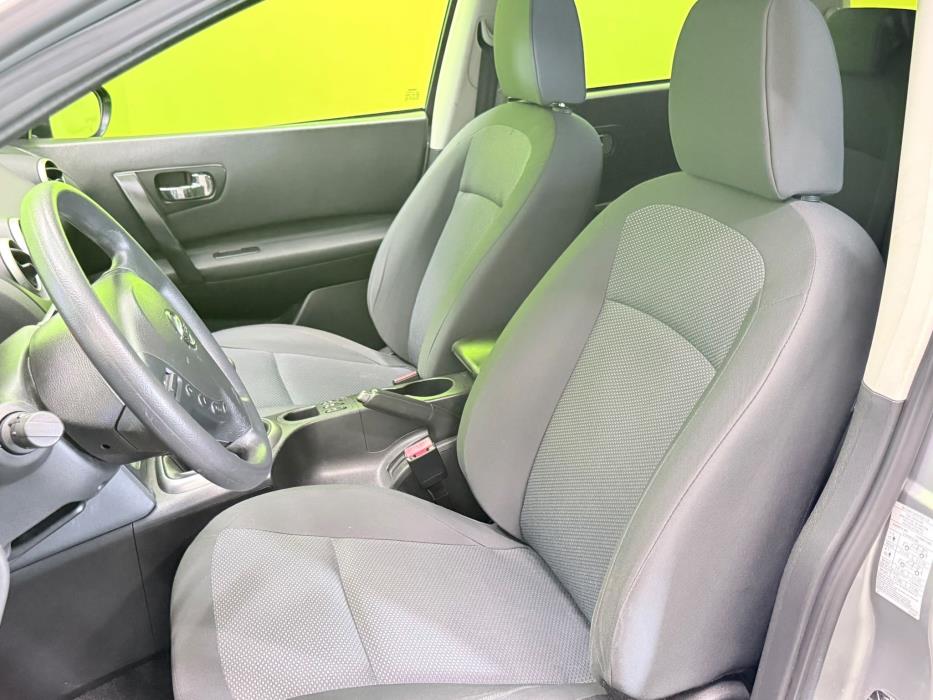 Nissan Qashqai+2 2010