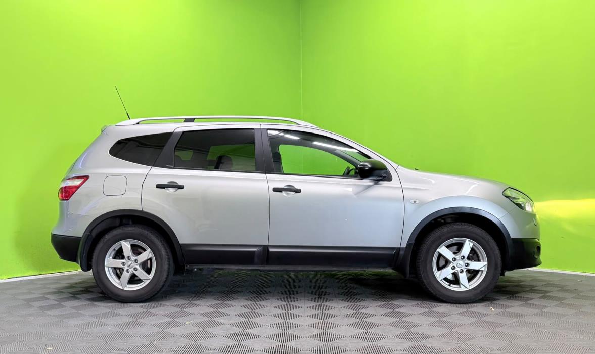 Nissan Qashqai+2 2010