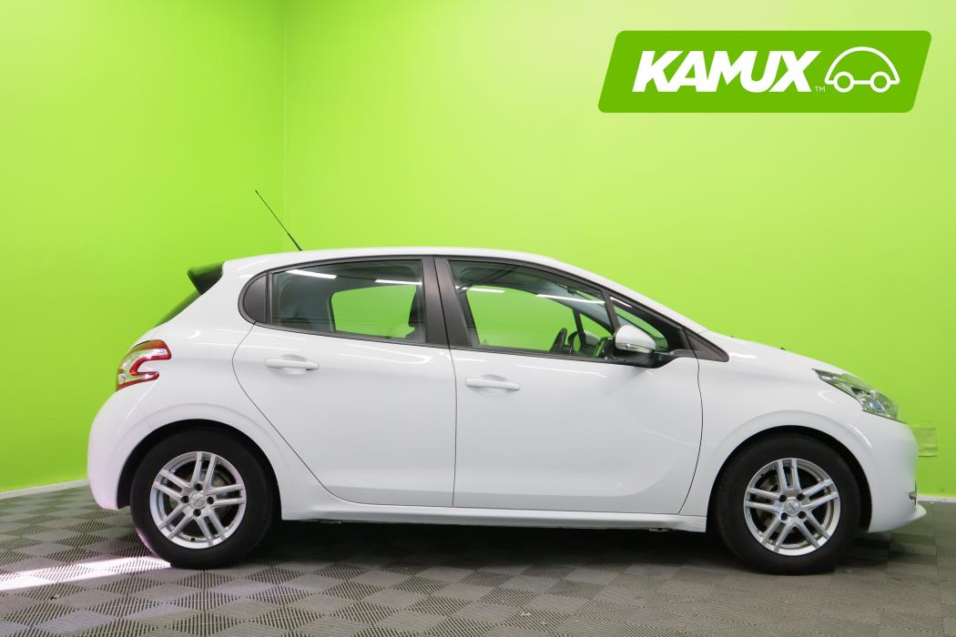 Peugeot 208 2015