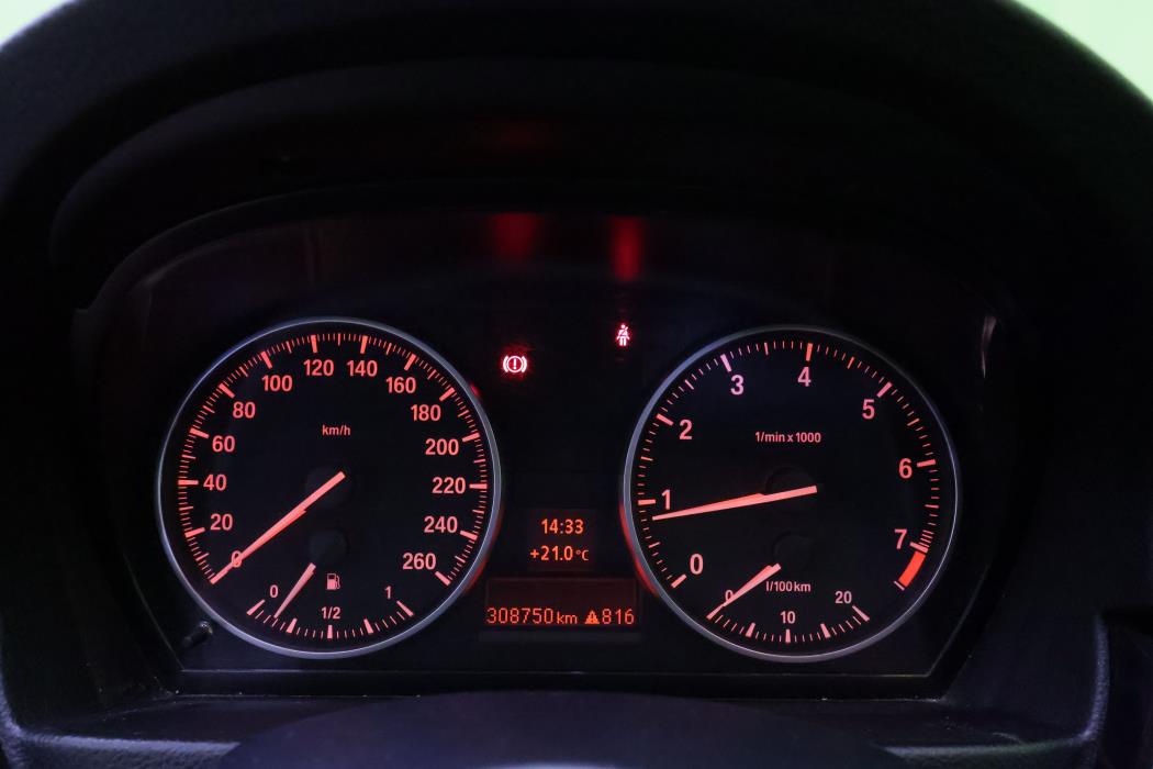 BMW 320 2009