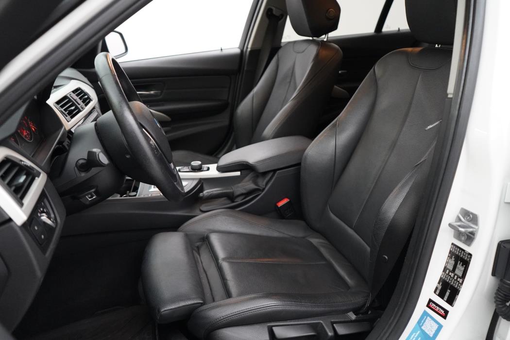 BMW 318 2018