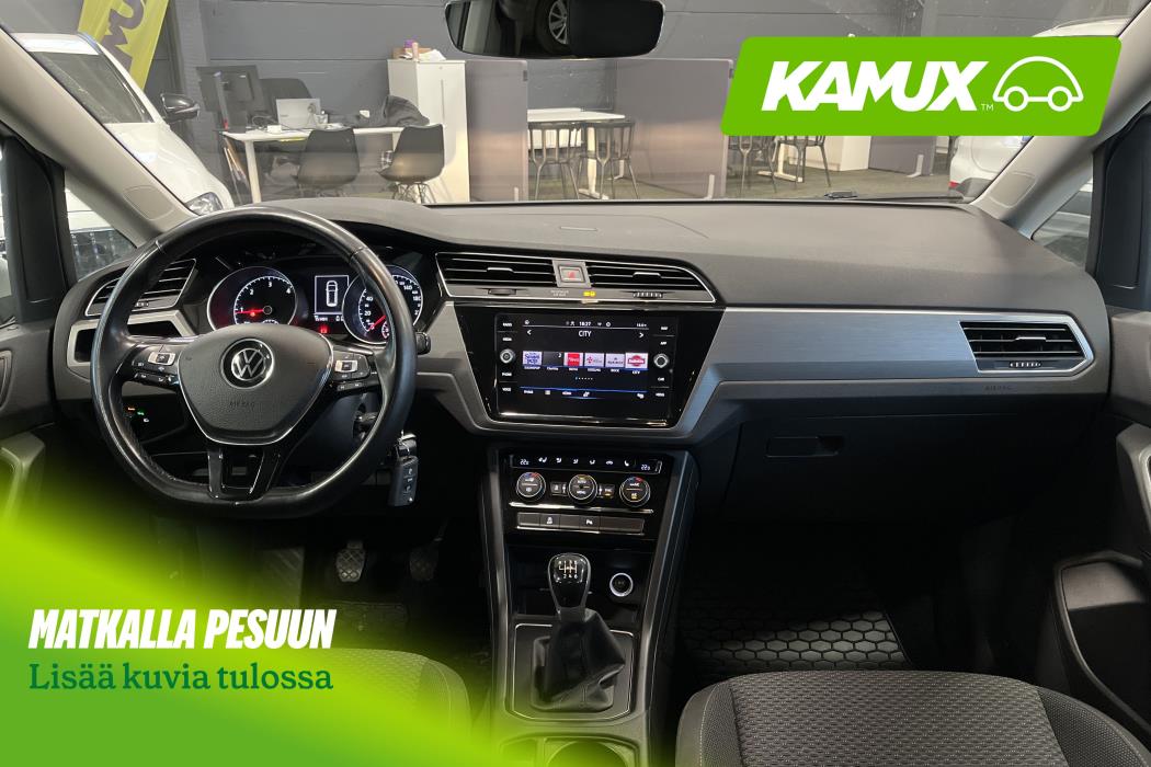 Volkswagen Touran 2021