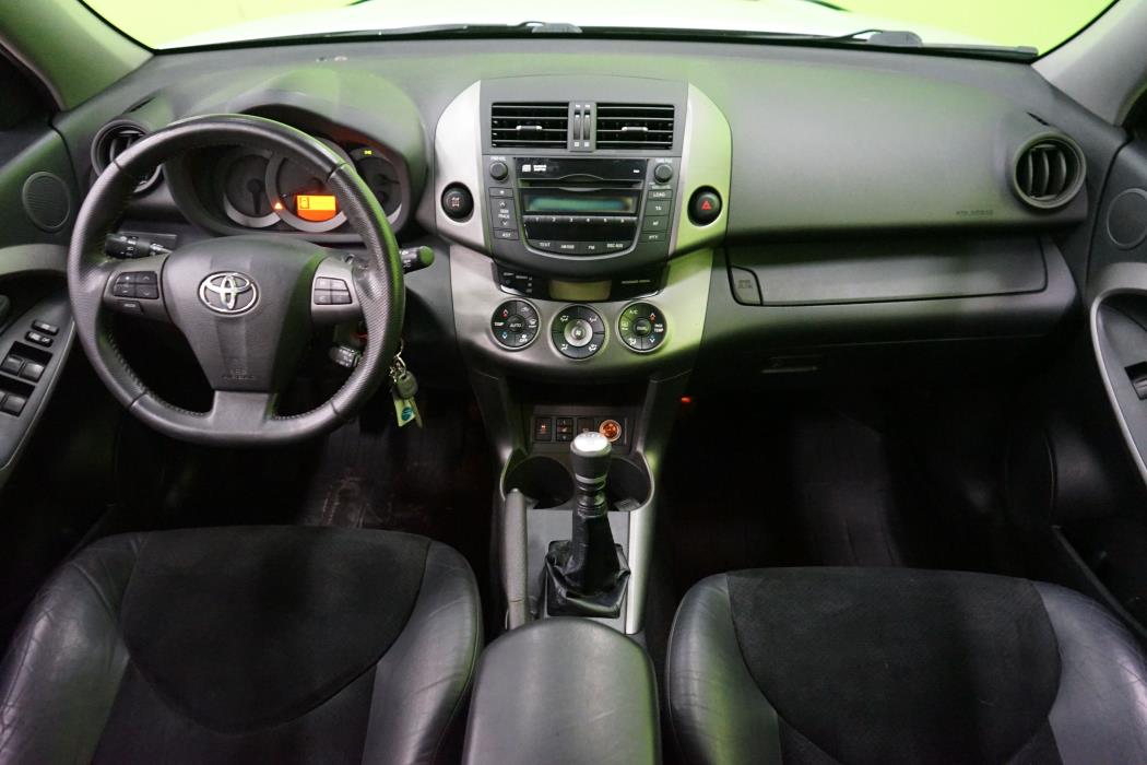 Toyota RAV4 2012