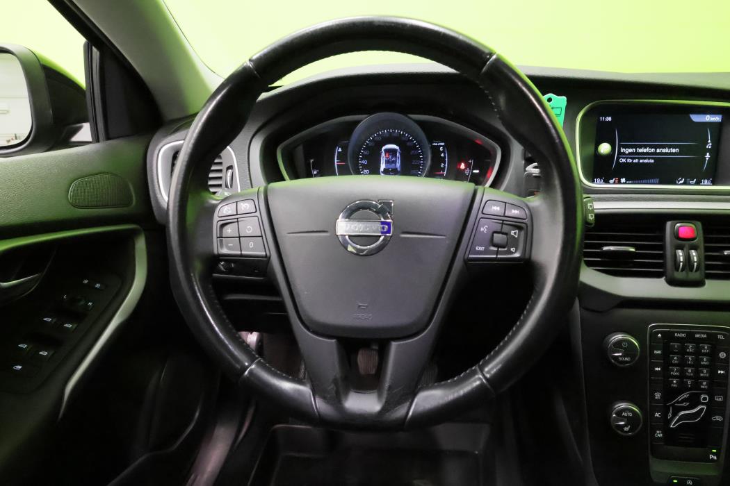 Volvo V40 2015