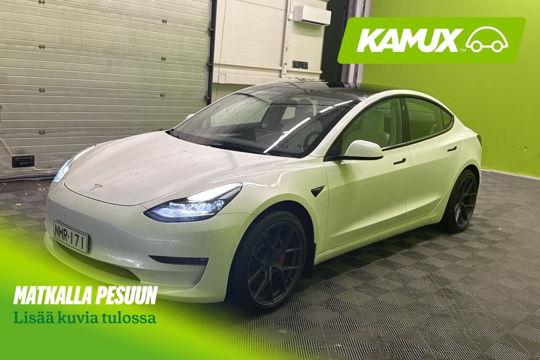 Tesla Model 3 2022
