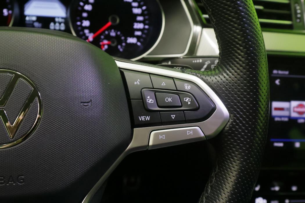 Volkswagen Passat 2023