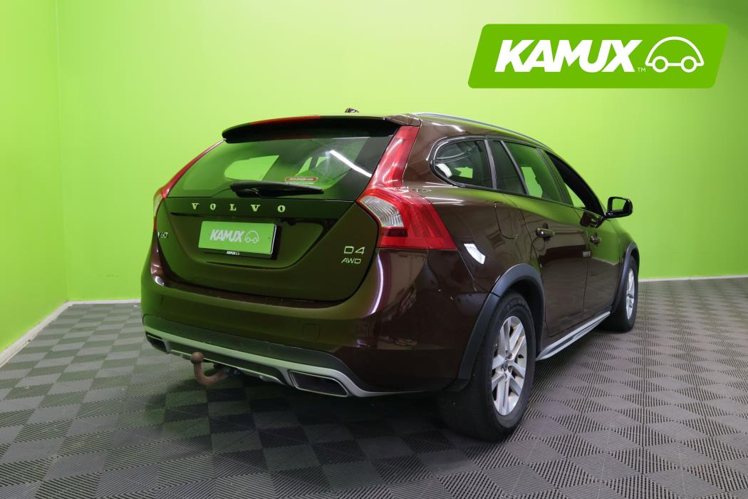 Volvo V60 Cross Country 2016