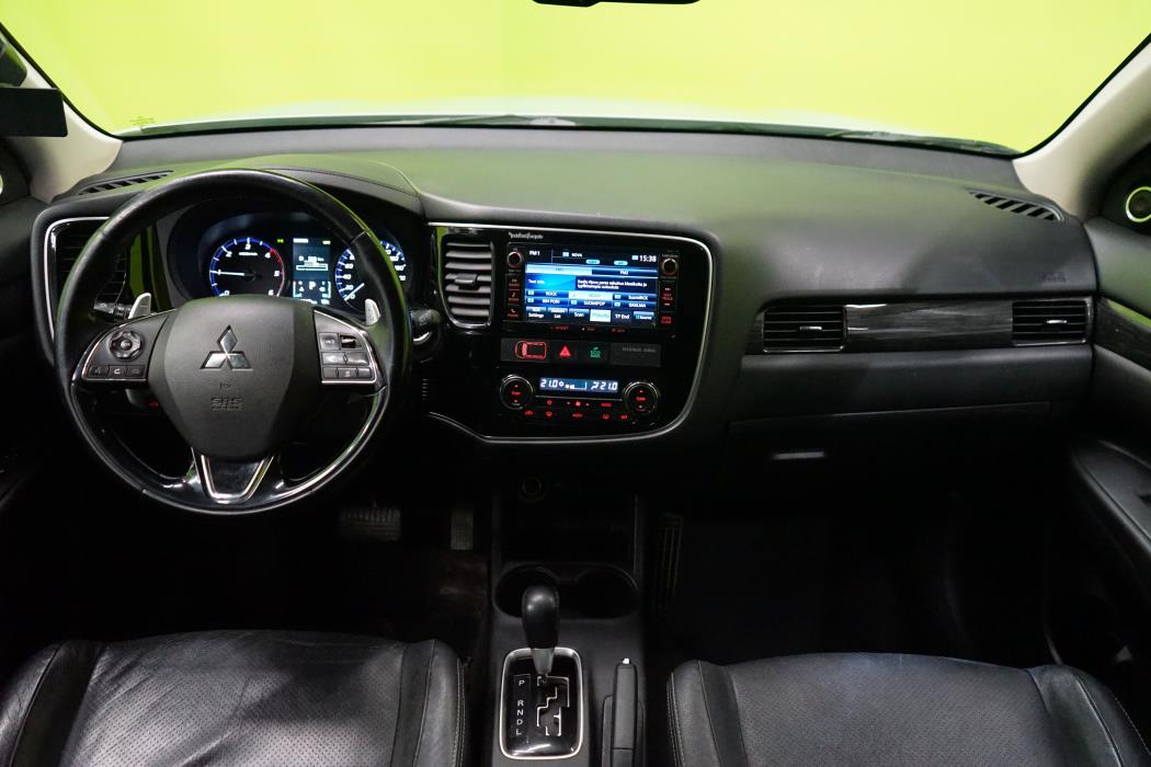 Mitsubishi Outlander 2016