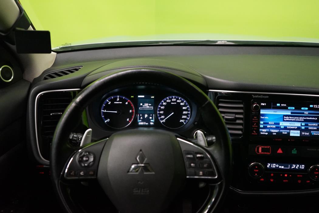Mitsubishi Outlander 2016