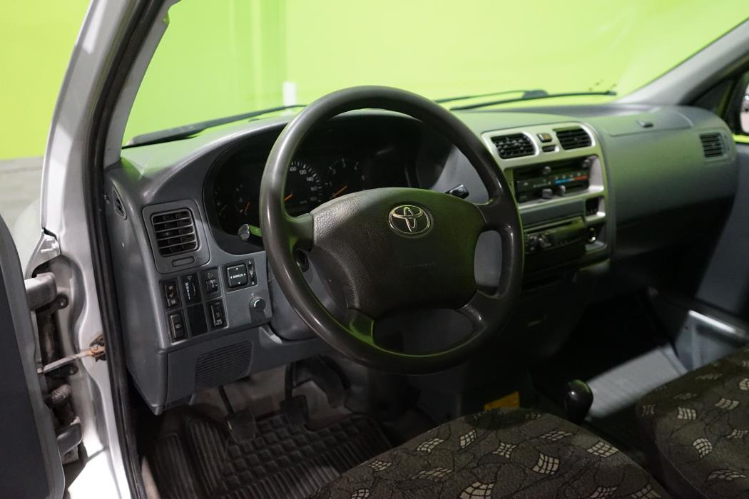 Toyota Hiace 2008