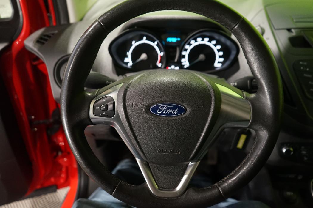 Ford Transit Courier 2021