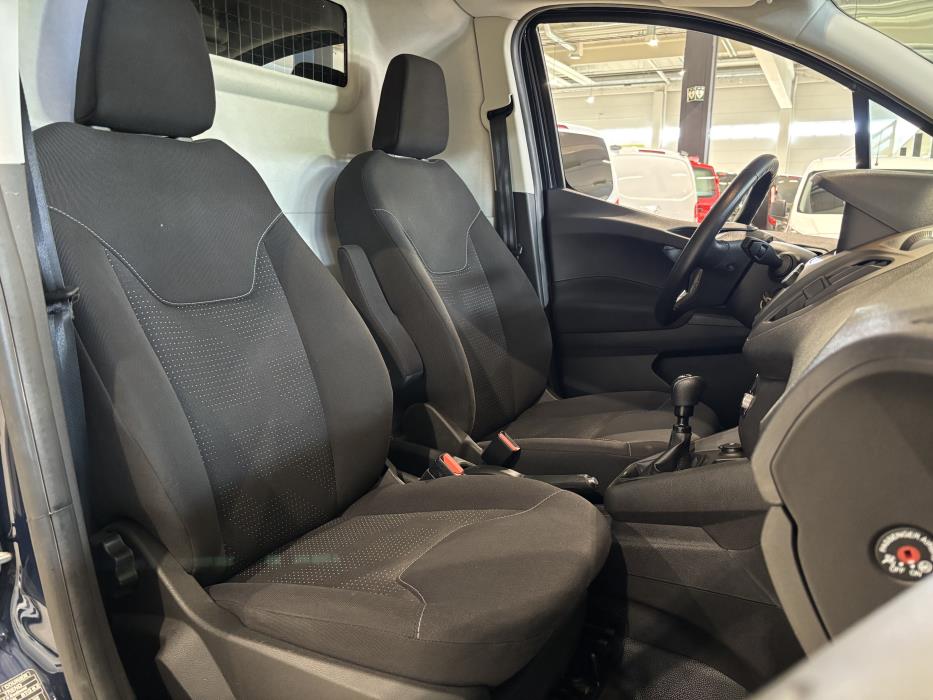 Ford Transit Courier 2020
