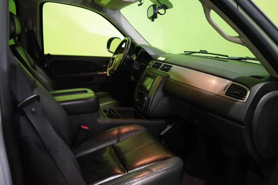 Chevrolet Suburban 2010