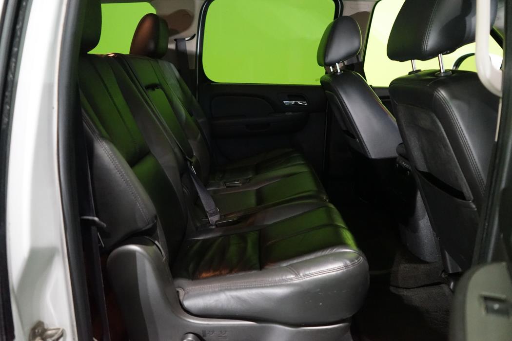 Chevrolet Suburban 2010