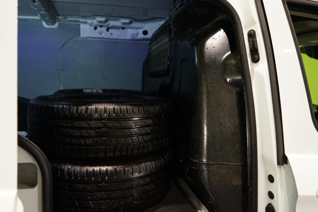 Ford Transit Courier 2018