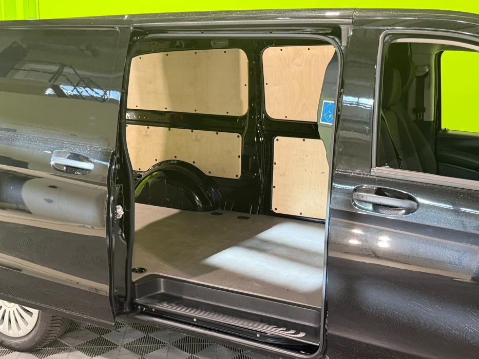 Mercedes-Benz Vito 2025