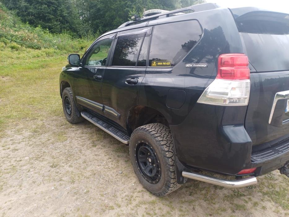 Toyota Land Cruiser 2011