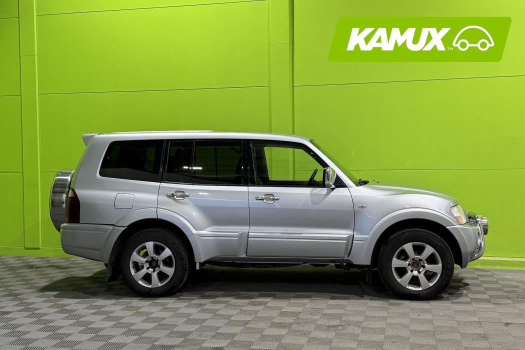 Mitsubishi Pajero 2004