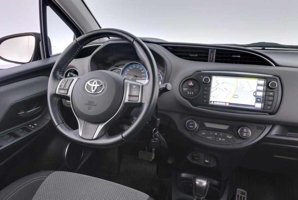 Toyota Yaris 2016