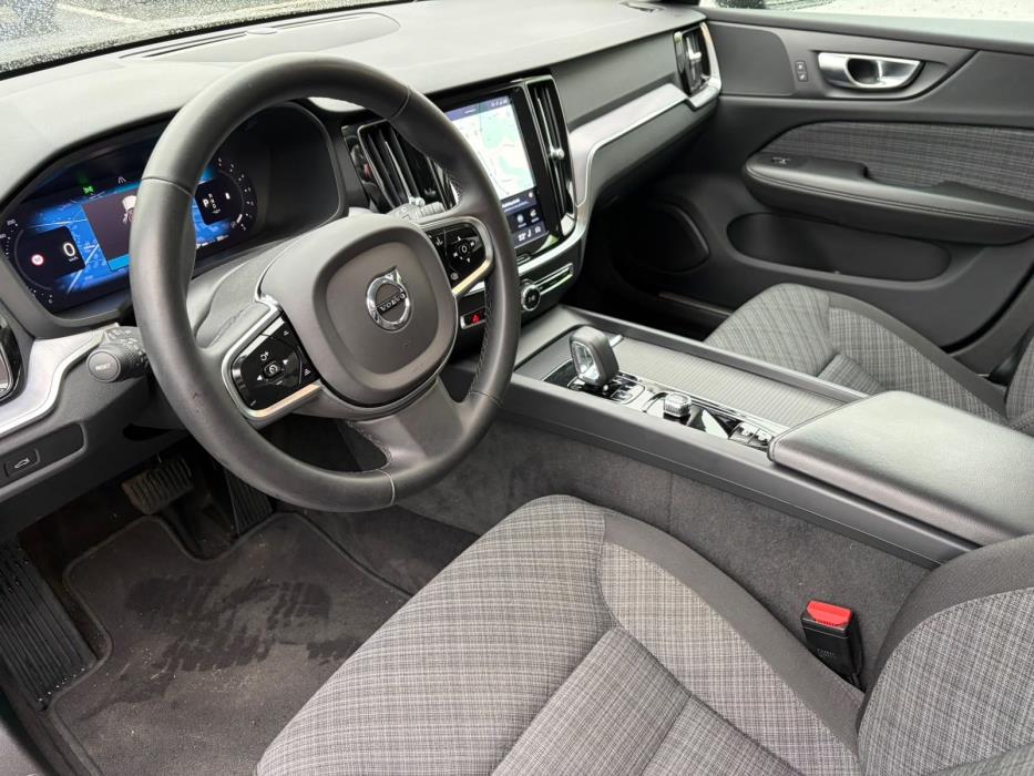 Volvo V60 Cross Country 2023