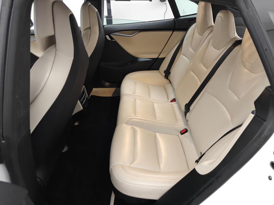 Tesla Model S 2020