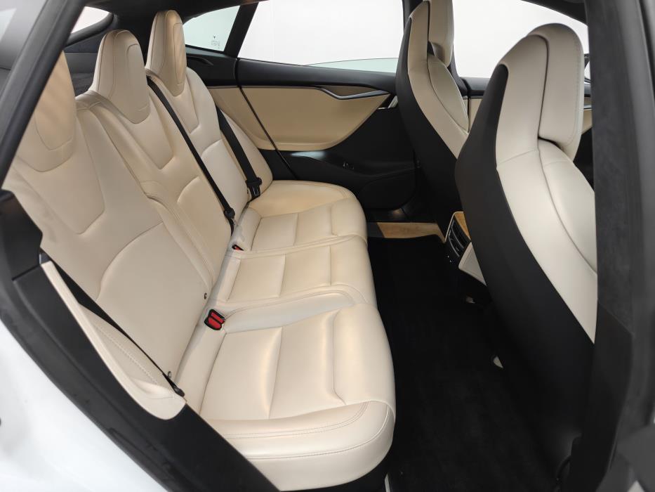 Tesla Model S 2020