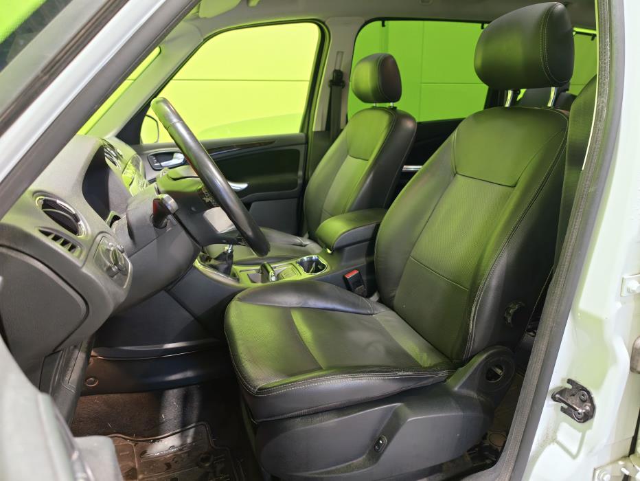Ford Galaxy 2010