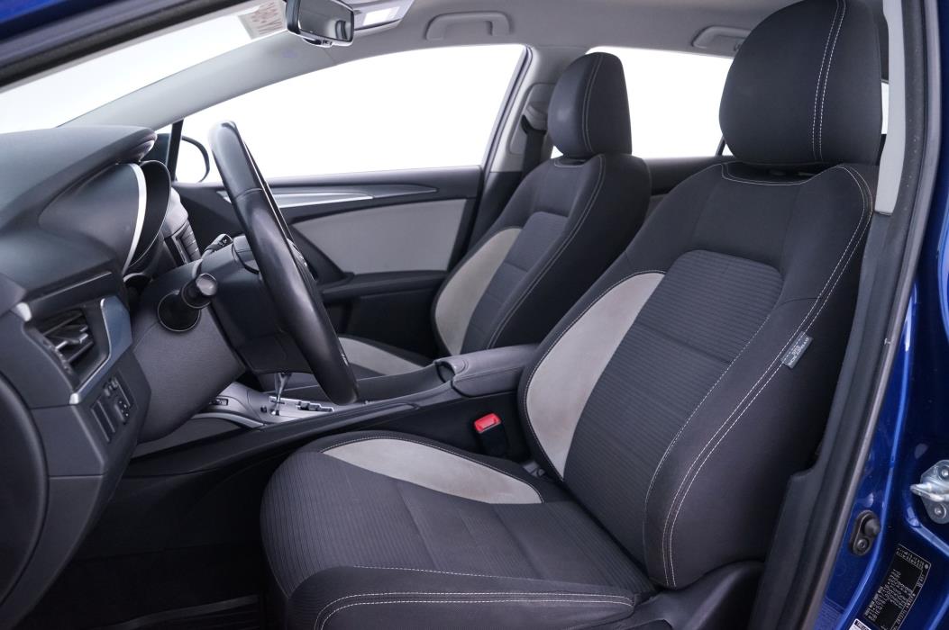 Toyota Avensis 2015