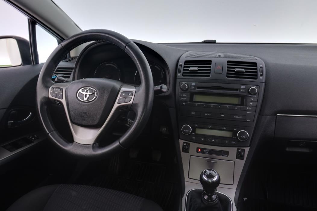 Toyota Avensis 2010